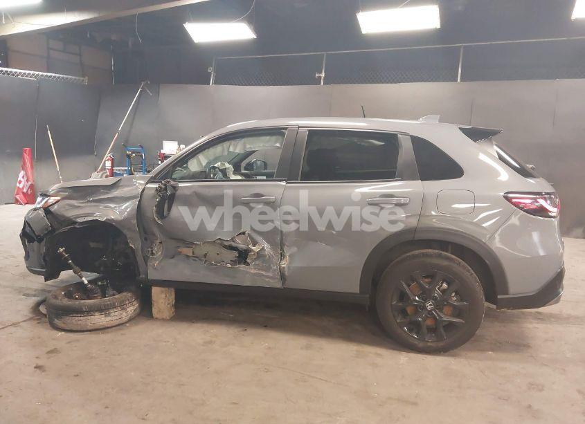 Photo 14 of 2024 Honda Hr-v AWD SPORT/AWD SPORT W/O BSI (VIN 3CZRZ2H59RM742054)