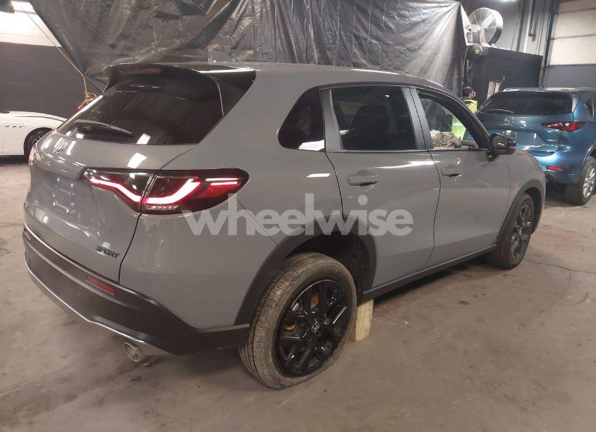 Photo 4 of 2024 Honda Hr-v AWD SPORT/AWD SPORT W/O BSI (VIN 3CZRZ2H59RM742054)
