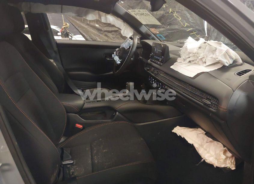 Photo 5 of 2024 Honda Hr-v AWD SPORT/AWD SPORT W/O BSI (VIN 3CZRZ2H59RM742054)