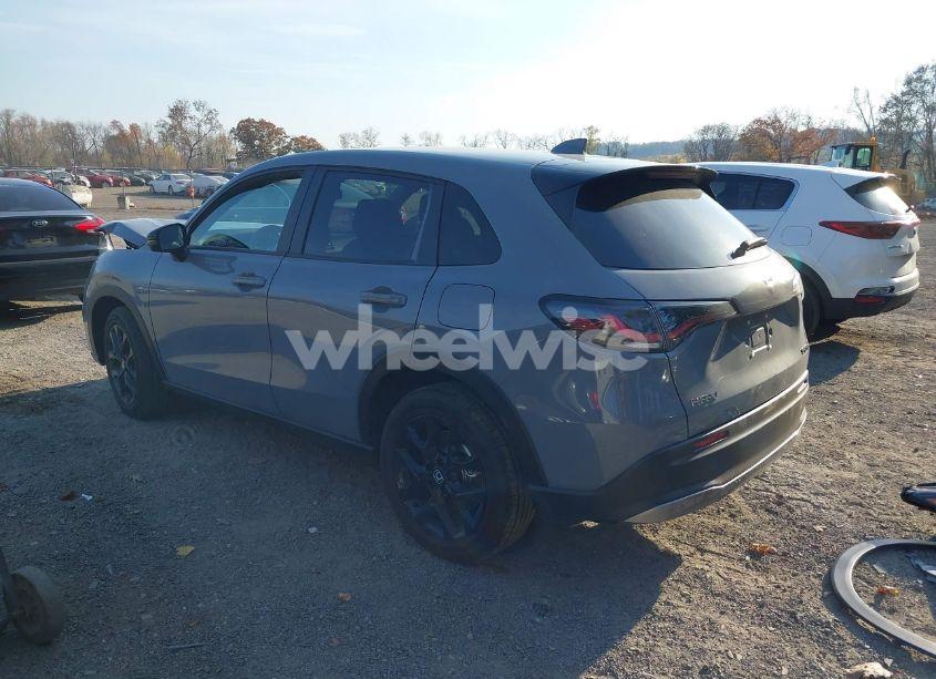 Photo 3 of 2024 Honda Hr-v AWD SPORT/AWD SPORT W/O BSI (VIN 3CZRZ2H59RM766998)