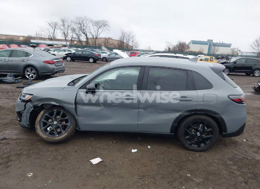 Photo 13 of 2024 Honda Hr-v AWD SPORT/AWD SPORT W/O BSI (VIN 3CZRZ2H59RM775233)