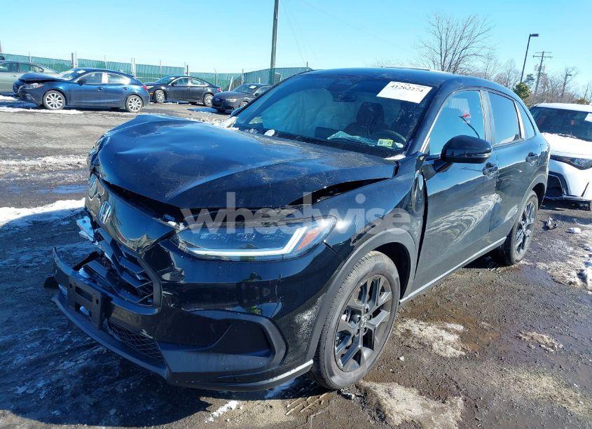 Photo 2 of 2025 Honda Hr-v AWD SPORT (VIN 3CZRZ2H59SM736275)