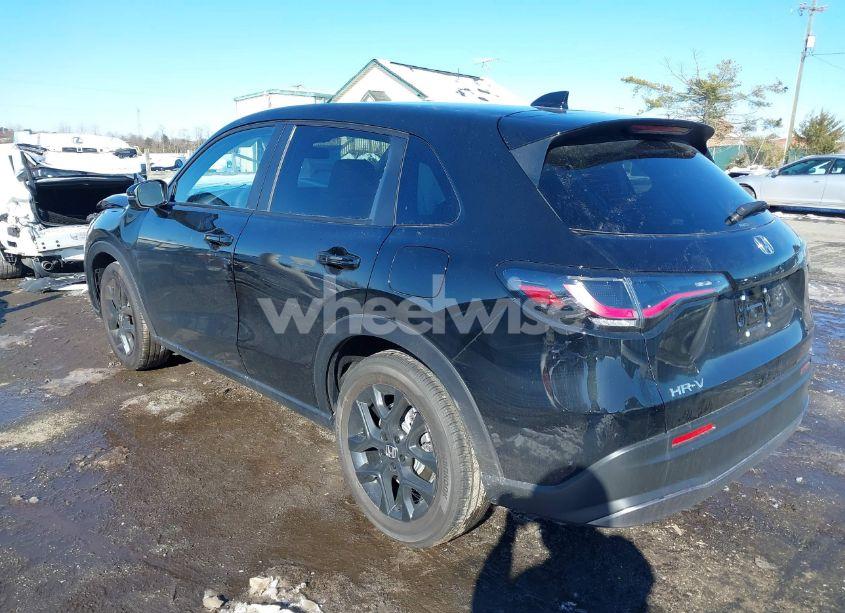Photo 3 of 2025 Honda Hr-v AWD SPORT (VIN 3CZRZ2H59SM736275)