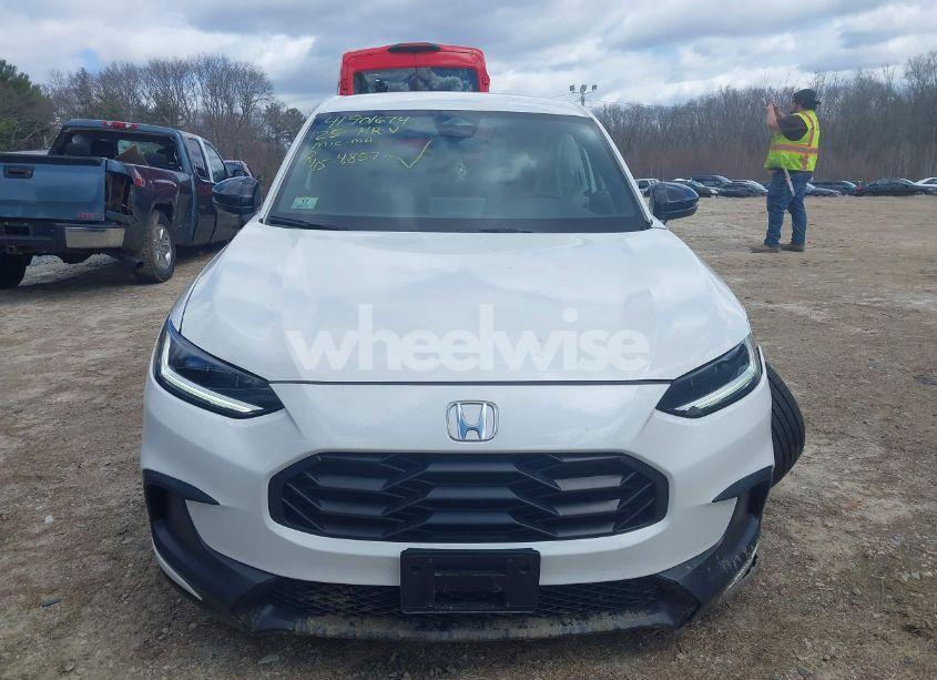Photo 12 of 2025 Honda Hr-v AWD SPORT (VIN 3CZRZ2H59SM747275)