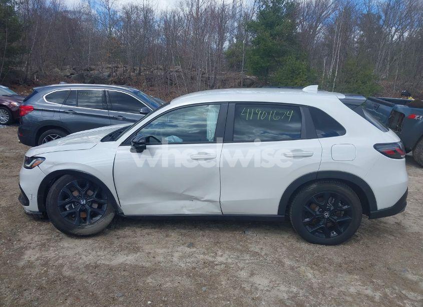 Photo 14 of 2025 Honda Hr-v AWD SPORT (VIN 3CZRZ2H59SM747275)