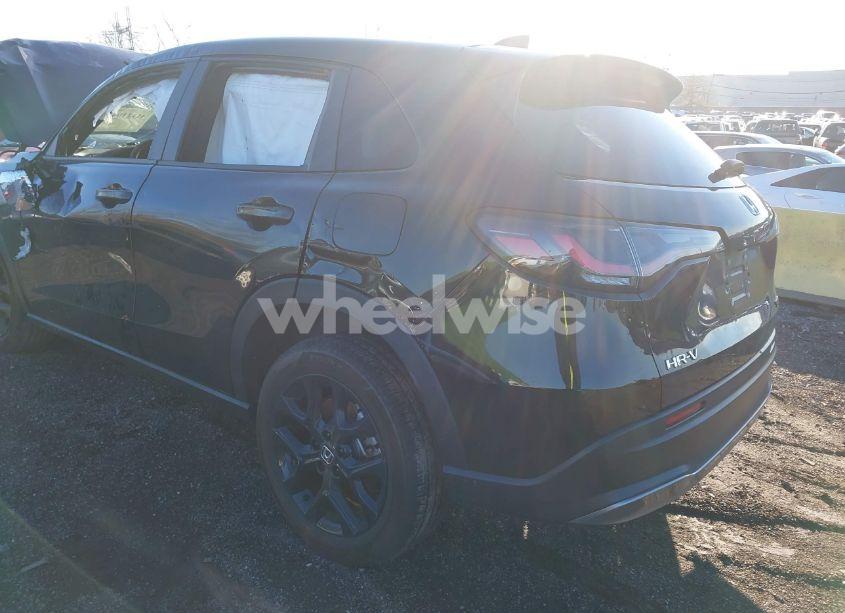 Photo 3 of 2023 Honda Hr-v AWD SPORT (VIN 3CZRZ2H5XPM723641)
