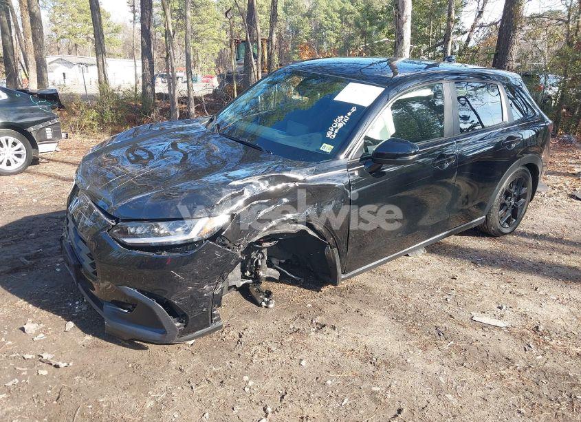 Photo 2 of 2025 Honda Hr-v AWD SPORT (VIN 3CZRZ2H5XSM722384)