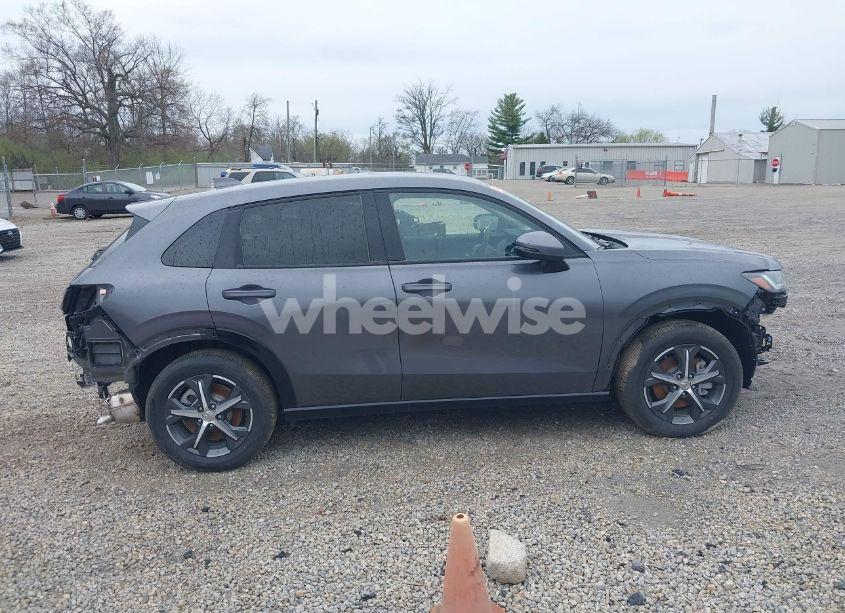 Photo 14 of 2024 Honda Hr-v AWD EX-L/AWD EX-L W/O BSI (VIN 3CZRZ2H71RM727839)