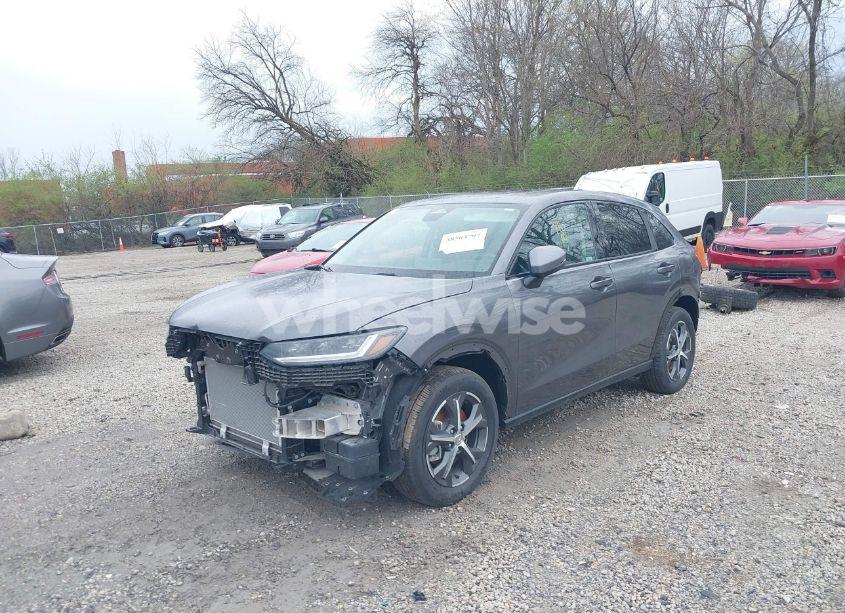 Photo 2 of 2024 Honda Hr-v AWD EX-L/AWD EX-L W/O BSI (VIN 3CZRZ2H71RM727839)