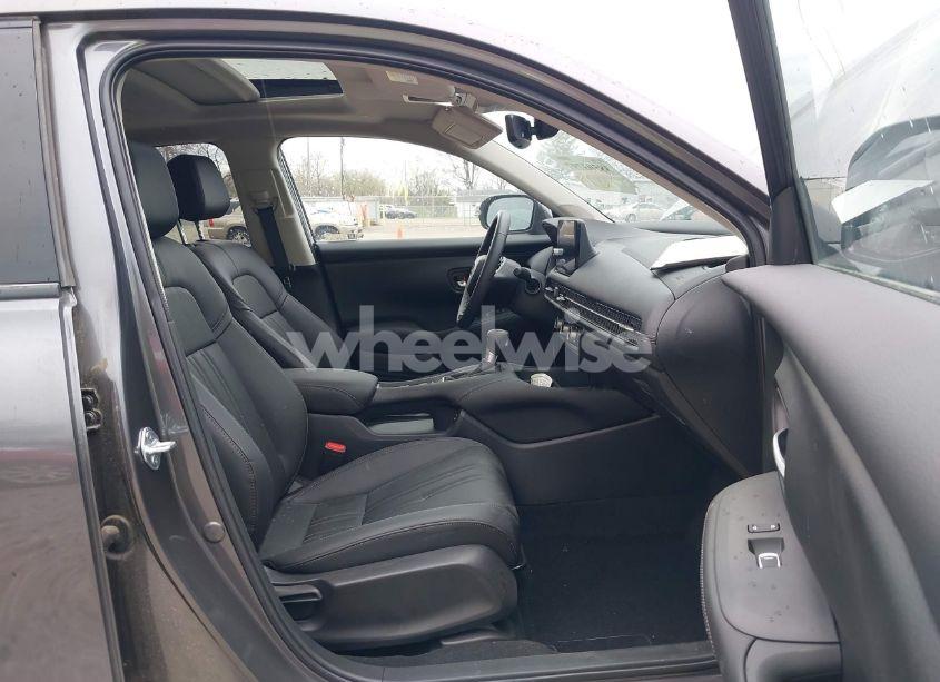 Photo 5 of 2024 Honda Hr-v AWD EX-L/AWD EX-L W/O BSI (VIN 3CZRZ2H71RM727839)