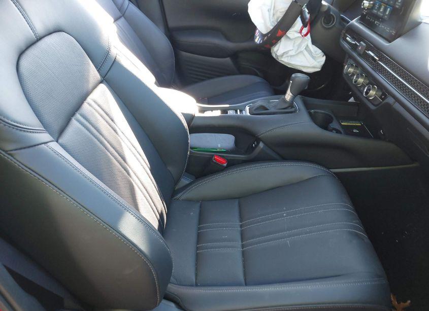 Photo 5 of 2024 Honda Hr-v AWD EX-L/AWD EX-L W/O BSI (VIN 3CZRZ2H71RM761859)