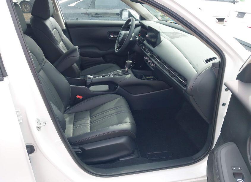 Photo 5 of 2025 Honda Hr-v AWD EX-L (VIN 3CZRZ2H71SM714384)