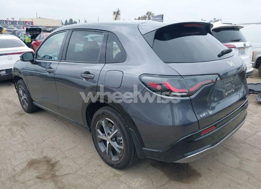 Photo 3 of 2024 Honda Hr-v AWD EX-L/AWD EX-L W/O BSI (VIN 3CZRZ2H72RM735223)