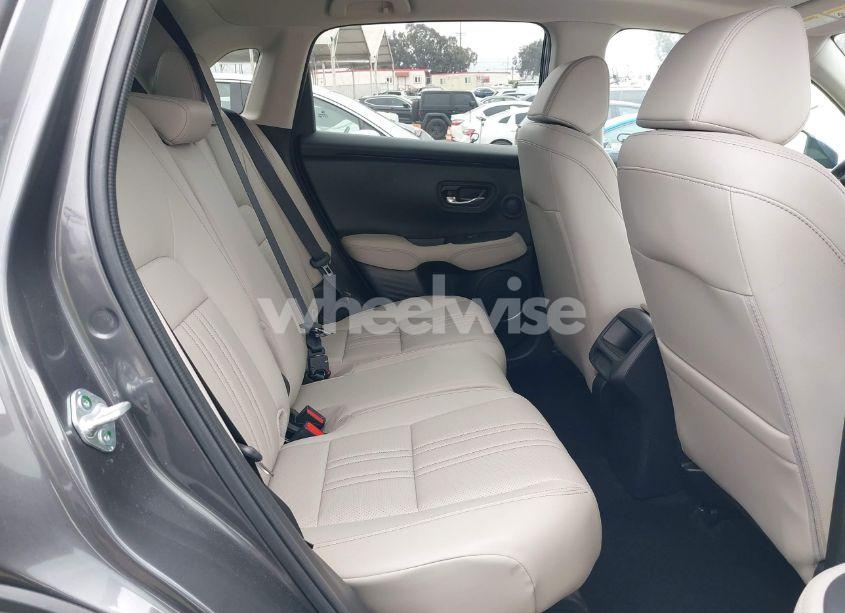 Photo 8 of 2024 Honda Hr-v AWD EX-L/AWD EX-L W/O BSI (VIN 3CZRZ2H72RM735223)