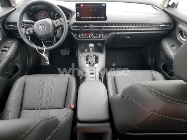 Photo 3 of 2025 HONDA HR-V EXL (VIN 3CZRZ2H72SM743313)