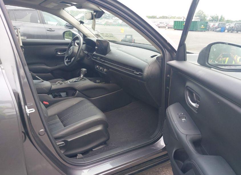 Photo 5 of 2024 Honda Hr-v AWD EX-L/AWD EX-L W/O BSI (VIN 3CZRZ2H73RM726014)
