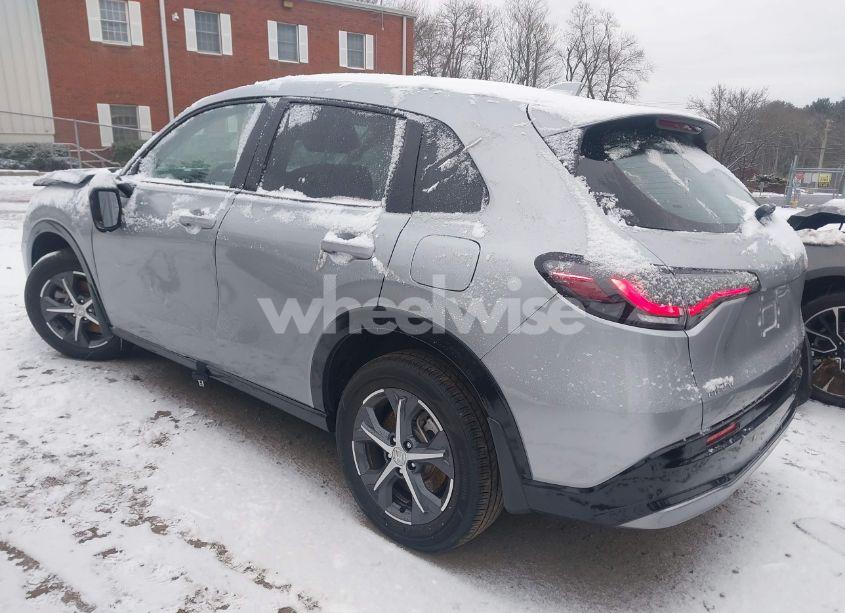 Photo 3 of 2024 Honda Hr-v AWD EX-L/AWD EX-L W/O BSI (VIN 3CZRZ2H73RM727793)