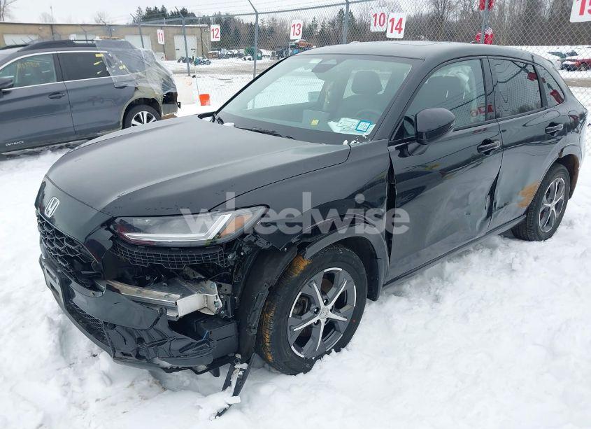 Photo 2 of 2024 Honda Hr-v AWD EX-L/AWD EX-L W/O BSI (VIN 3CZRZ2H73RM731908)