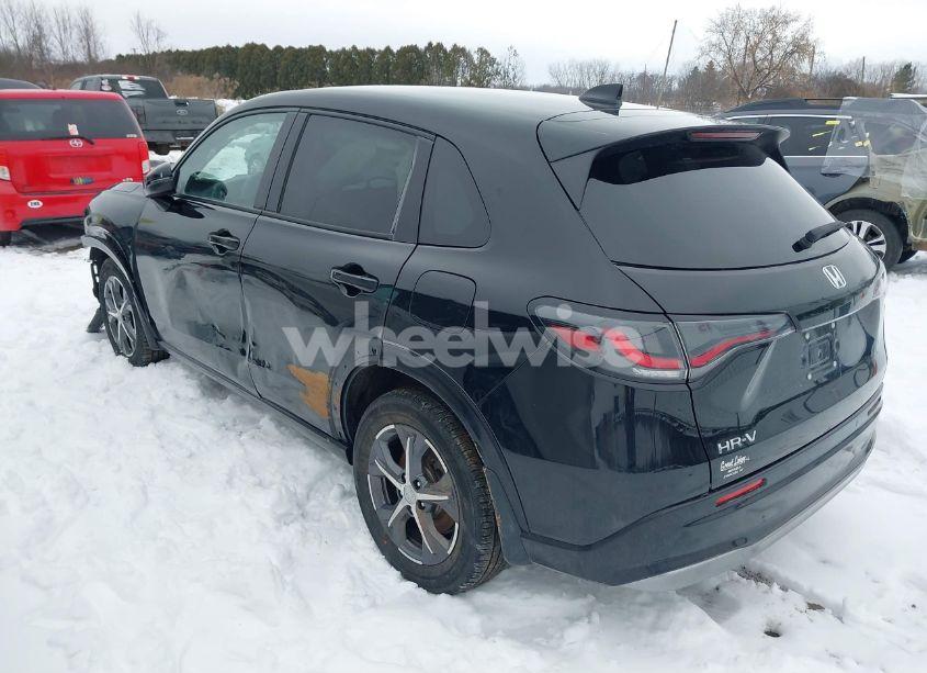 Photo 3 of 2024 Honda Hr-v AWD EX-L/AWD EX-L W/O BSI (VIN 3CZRZ2H73RM731908)