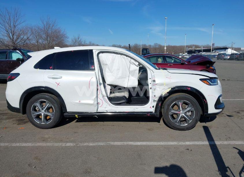 Photo 14 of 2024 Honda Hr-v AWD EX-L/AWD EX-L W/O BSI (VIN 3CZRZ2H73RM745839)