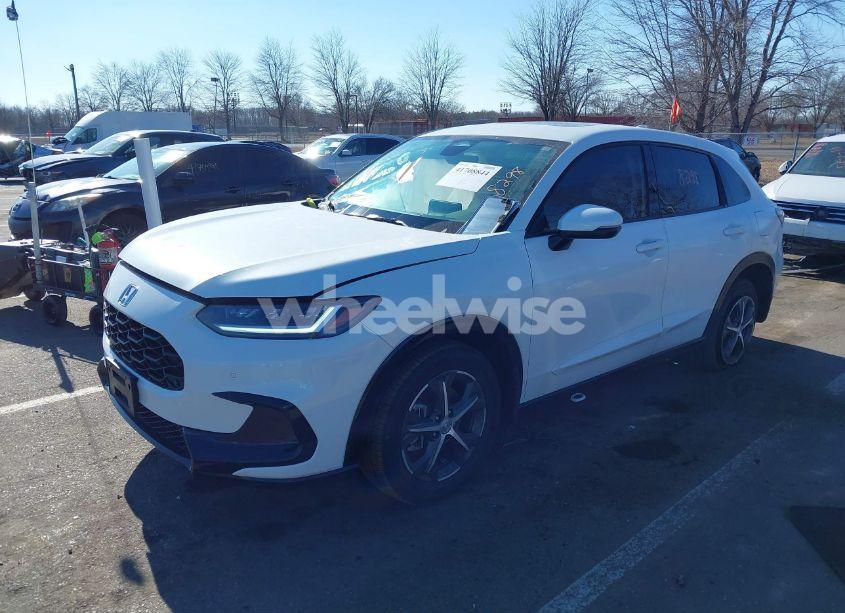 Photo 2 of 2024 Honda Hr-v AWD EX-L/AWD EX-L W/O BSI (VIN 3CZRZ2H73RM745839)