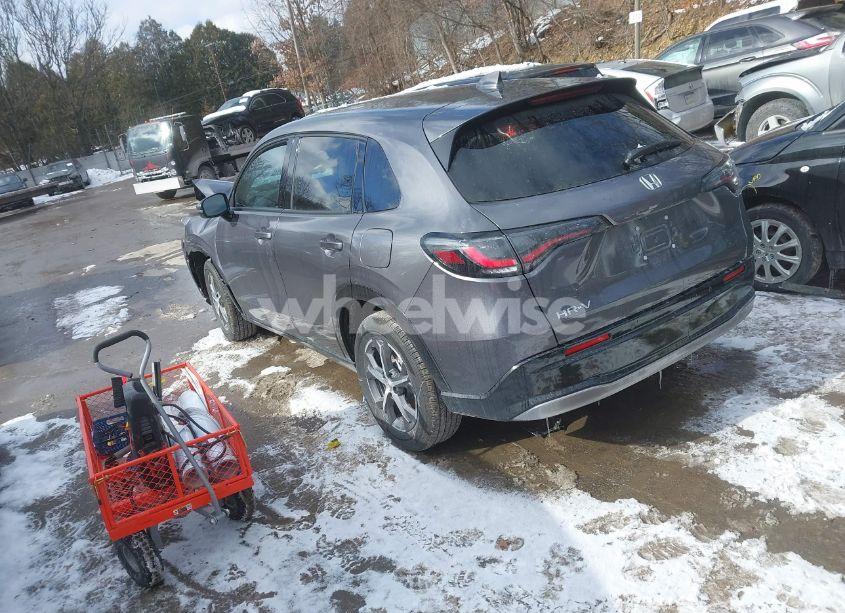 Photo 3 of 2025 Honda Hr-v AWD EX-L (VIN 3CZRZ2H73SM731624)
