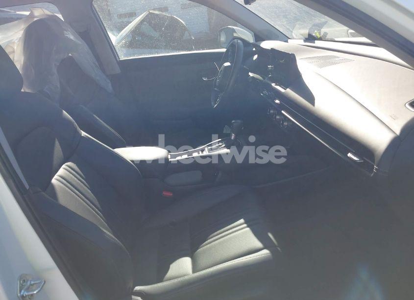 Photo 5 of 2024 Honda Hr-v AWD EX-L/AWD EX-L W/O BSI (VIN 3CZRZ2H74RM739788)