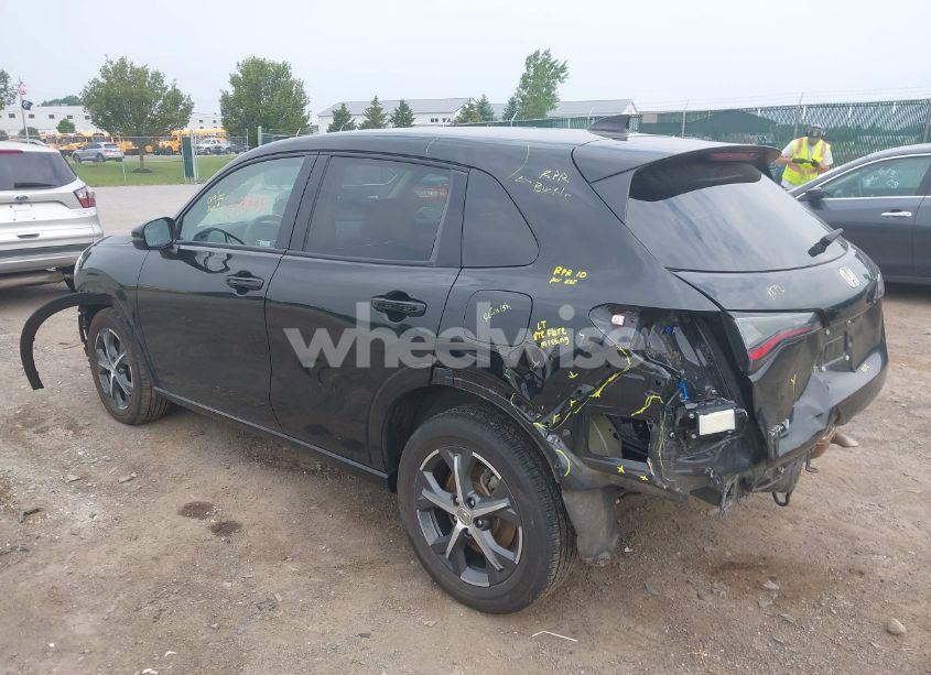 Photo 3 of 2024 Honda Hr-v AWD EX-L/AWD EX-L W/O BSI (VIN 3CZRZ2H75RM716780)