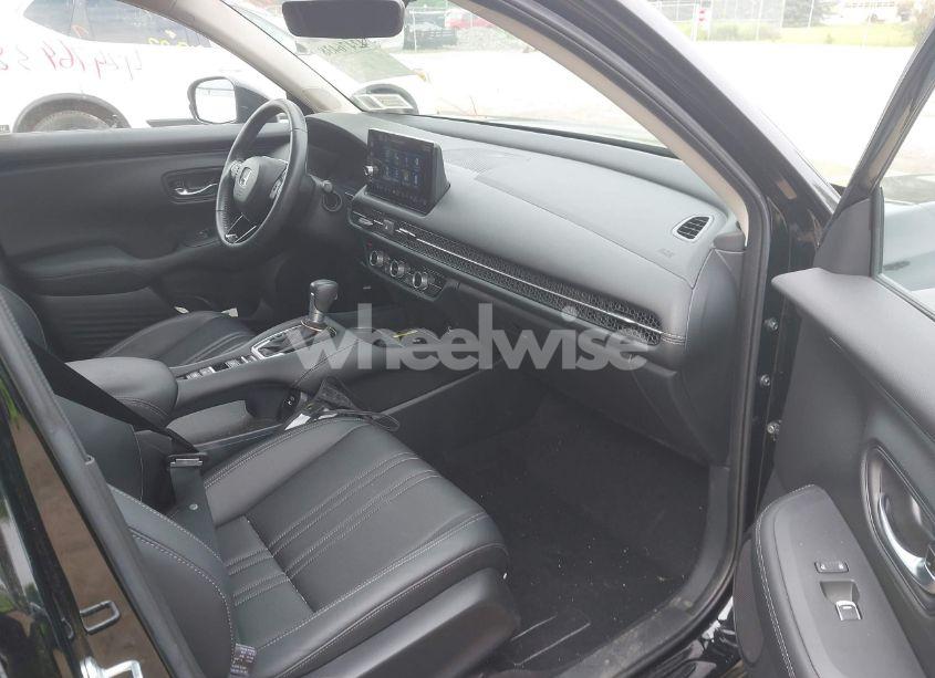 Photo 5 of 2024 Honda Hr-v AWD EX-L/AWD EX-L W/O BSI (VIN 3CZRZ2H75RM716780)