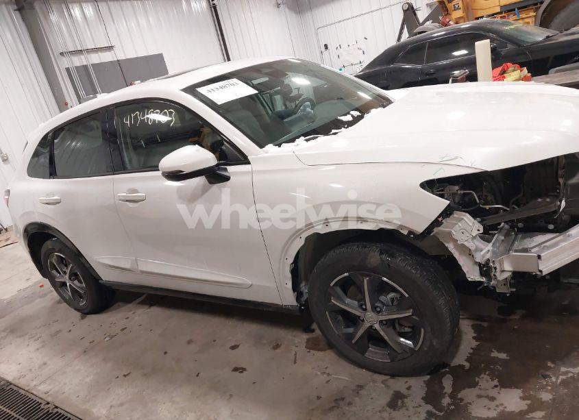 Photo 13 of 2024 Honda Hr-v AWD EX-L/AWD EX-L W/O BSI (VIN 3CZRZ2H75RM743204)