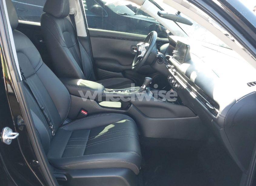 Photo 5 of 2024 Honda Hr-v (VIN 3CZRZ2H75RM745437)