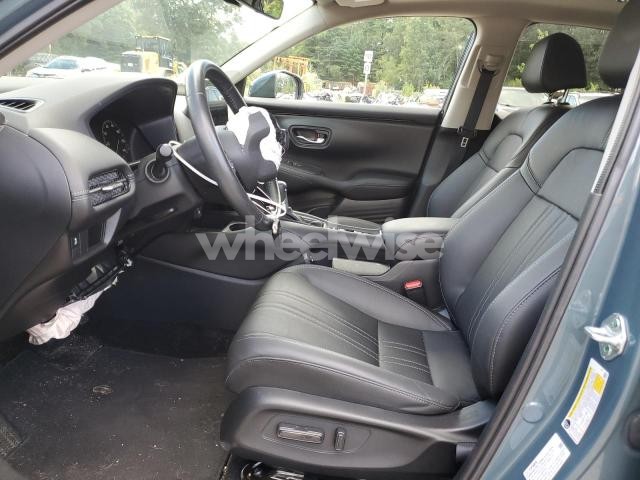 Photo 2 of 2024 HONDA HR-V EXL (VIN 3CZRZ2H75RM770788)
