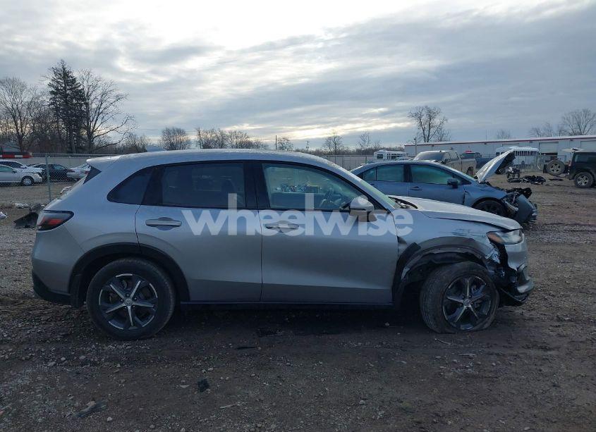 Photo 13 of 2024 Honda Hr-v AWD EX-L/AWD EX-L W/O BSI (VIN 3CZRZ2H76RM705271)