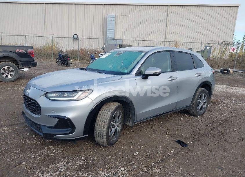 Photo 2 of 2024 Honda Hr-v AWD EX-L/AWD EX-L W/O BSI (VIN 3CZRZ2H76RM705271)