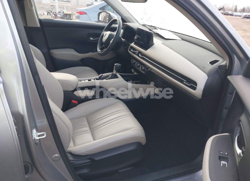 Photo 5 of 2024 Honda Hr-v AWD EX-L/AWD EX-L W/O BSI (VIN 3CZRZ2H76RM705271)