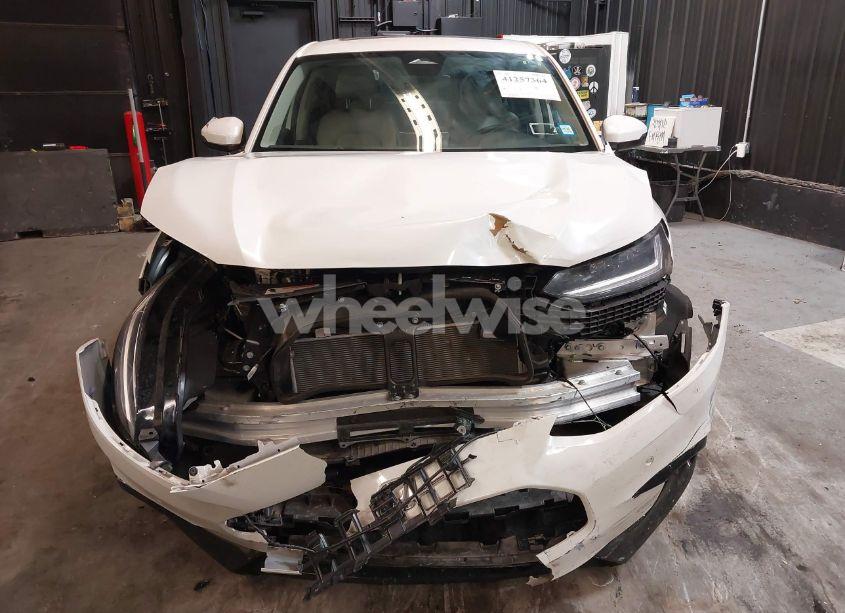 Photo 6 of 2024 Honda Hr-v AWD EX-L/AWD EX-L W/O BSI (VIN 3CZRZ2H76RM767186)