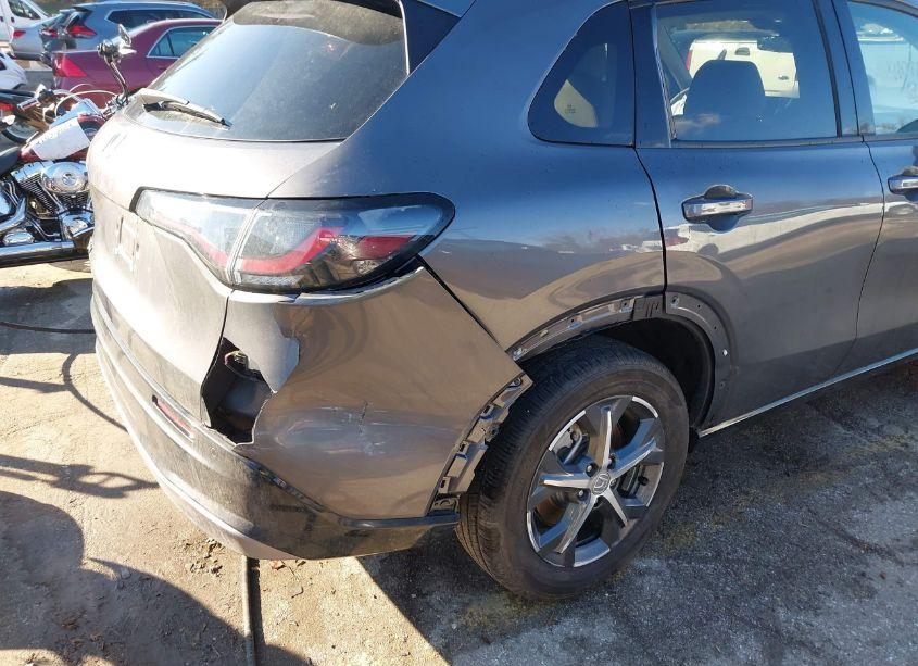 Photo 18 of 2024 Honda Hr-v AWD EX-L/AWD EX-L W/O BSI (VIN 3CZRZ2H76RM782304)