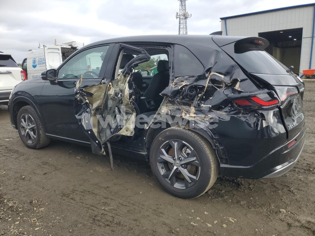 Photo 2 of 2024 HONDA HR-V EXL (VIN 3CZRZ2H77RM755872)