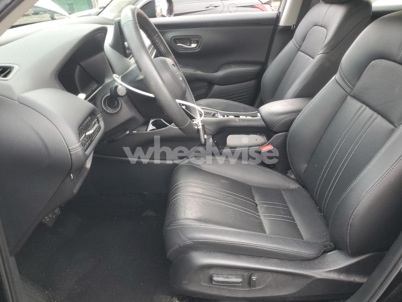 Photo 7 of 2024 HONDA HR-V EXL (VIN 3CZRZ2H77RM755872)