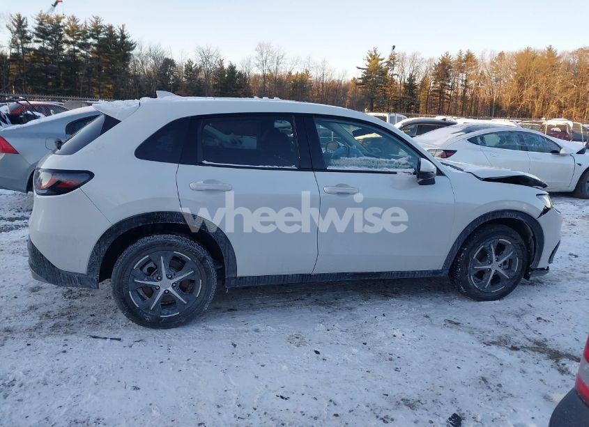 Photo 13 of 2024 Honda Hr-v AWD EX-L/AWD EX-L W/O BSI (VIN 3CZRZ2H78RM711167)