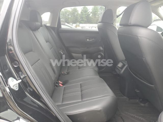 Photo 3 of 2024 HONDA HR-V EXL (VIN 3CZRZ2H7XRM731887)