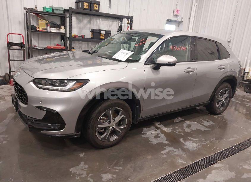 Photo 2 of 2024 Honda Hr-v AWD EX-L/AWD EX-L W/O BSI (VIN 3CZRZ2H7XRM772617)