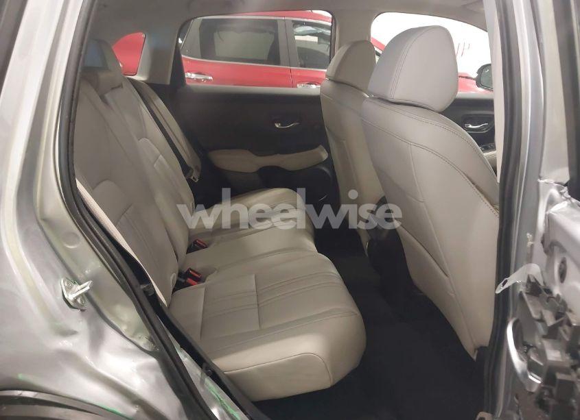 Photo 8 of 2024 Honda Hr-v AWD EX-L/AWD EX-L W/O BSI (VIN 3CZRZ2H7XRM772617)