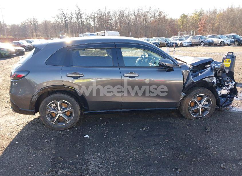 Photo 13 of 2025 Honda Hr-v AWD EX-L (VIN 3CZRZ2H7XSM700919)