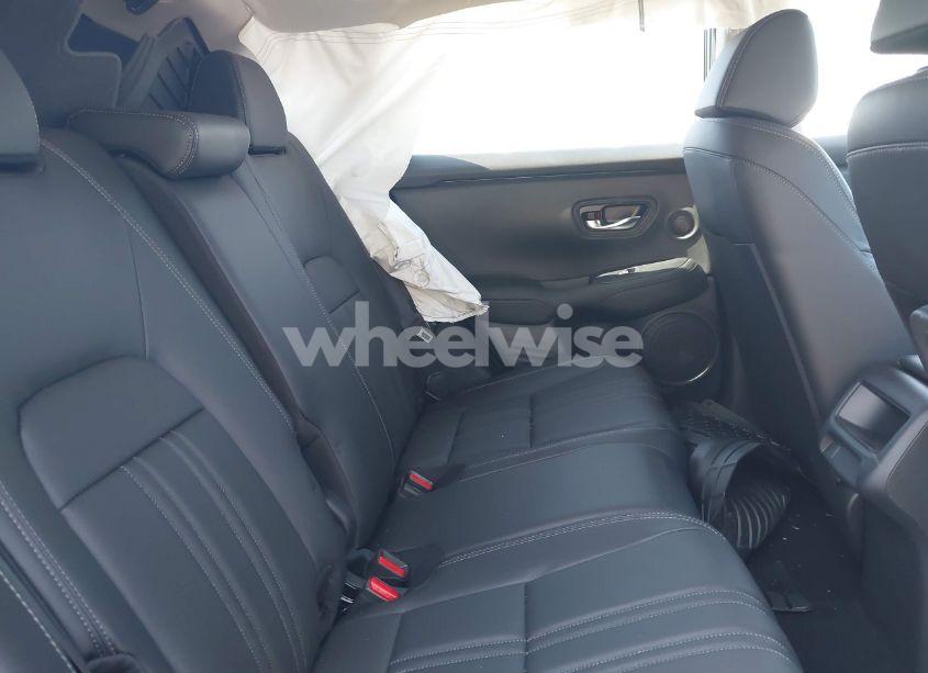 Photo 8 of 2025 Honda Hr-v AWD EX-L (VIN 3CZRZ2H7XSM711872)