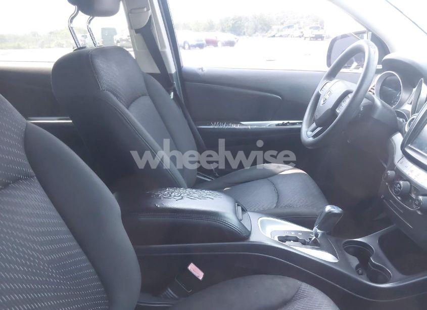 Photo 5 of 2011 Dodge Journey MAINSTREET (VIN 3D4PG1FG5BT501656)