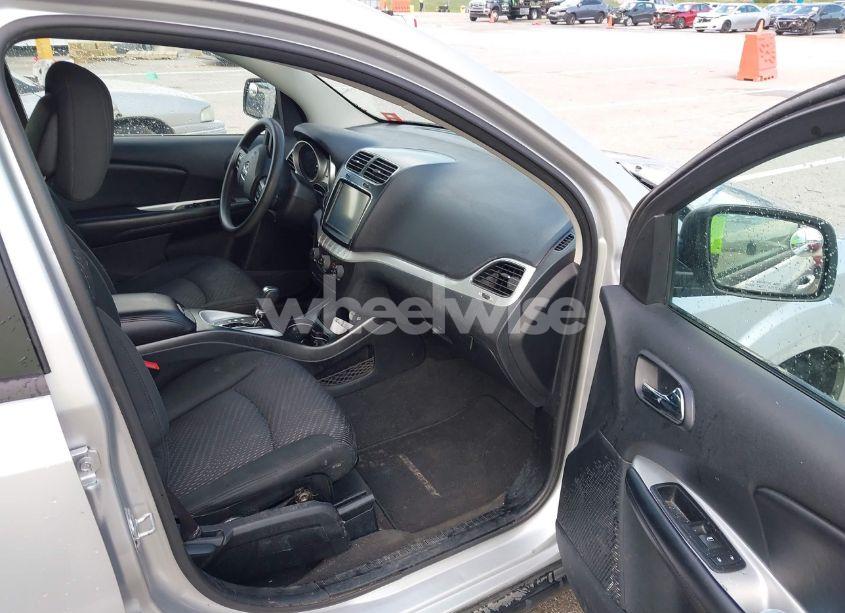 Photo 5 of 2011 Dodge Journey MAINSTREET (VIN 3D4PG1FG5BT520157)