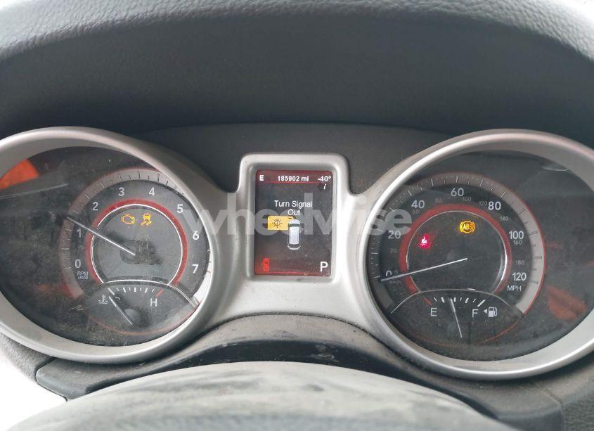 Photo 7 of 2011 Dodge Journey CREW (VIN 3D4PG3FG5BT505718)