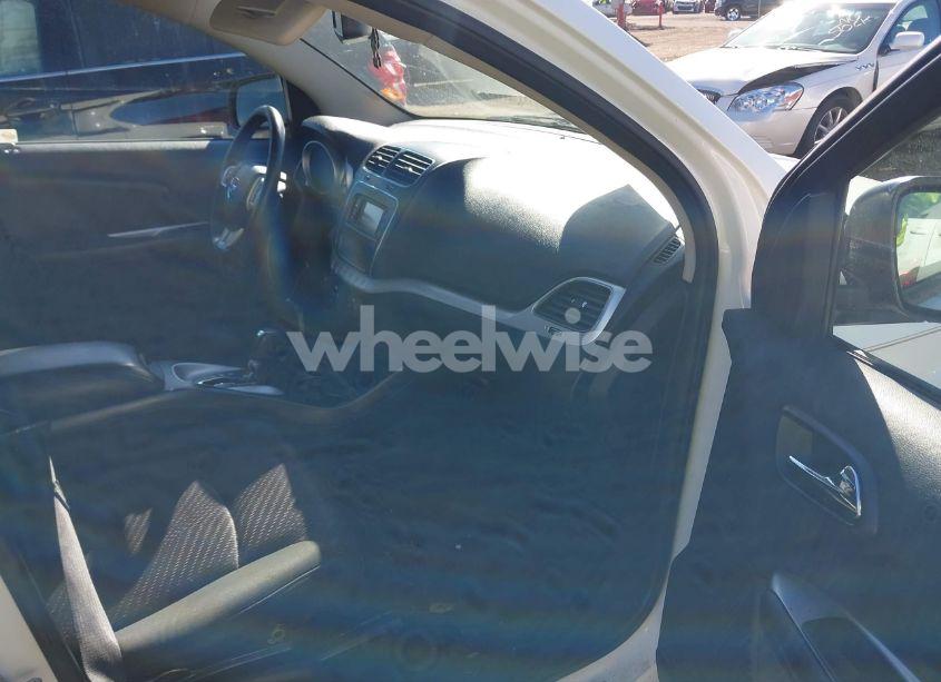 Photo 5 of 2011 Dodge Journey SXT (VIN 3D4PG5FG3BT523629)