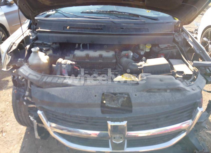 Photo 10 of 2010 Dodge Journey SXT (VIN 3D4PG5FV2AT117905)